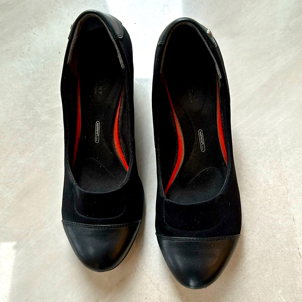 ROCKPORT TOTAL MOTION CAPTOE PUMP